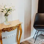 In Vogue Apartments