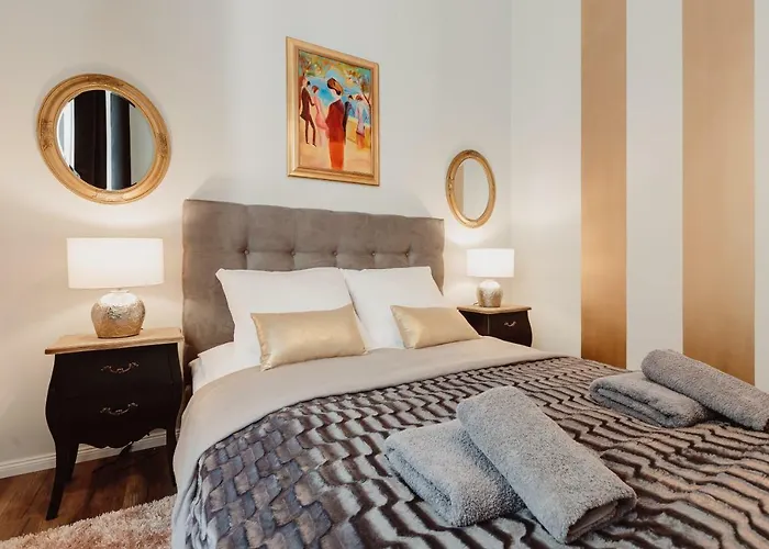 In Vogue Apartments